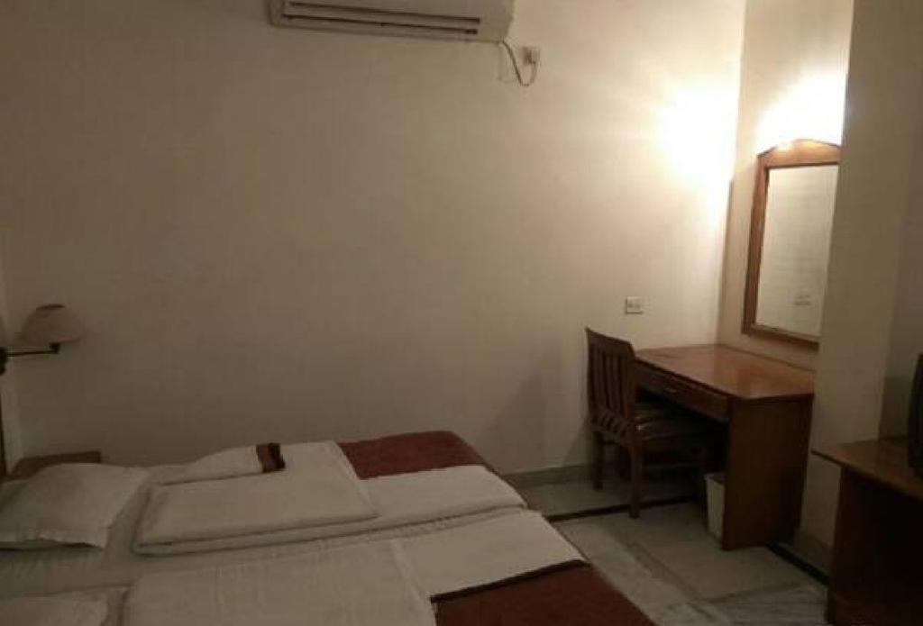Mahalaxmi Plaza Hotel Faridabad Camera foto