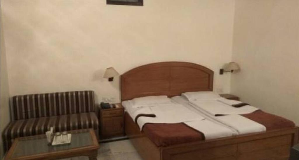 Mahalaxmi Plaza Hotel Faridabad Esterno foto